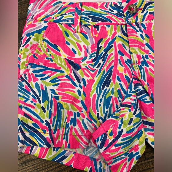 Lilly Pulitzer Callahan NWOT sz 2 Pink Palm Reader Shorts Rare - Picture 2 of 8
